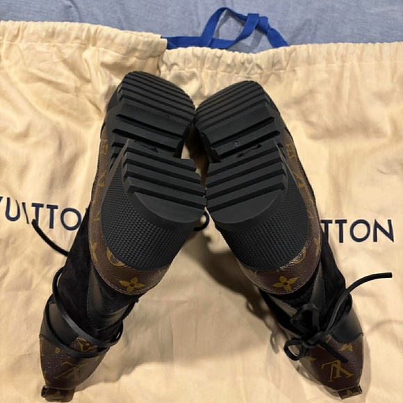 Authentic louis vuitton laced up boots - Picture 3 of 4